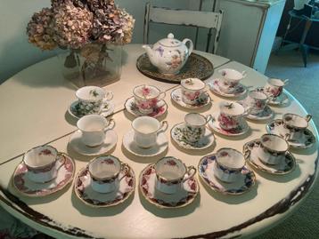 Theepot Janneke Brinkman JBS/kopjes Royal Albert /Countess beschikbaar voor biedingen