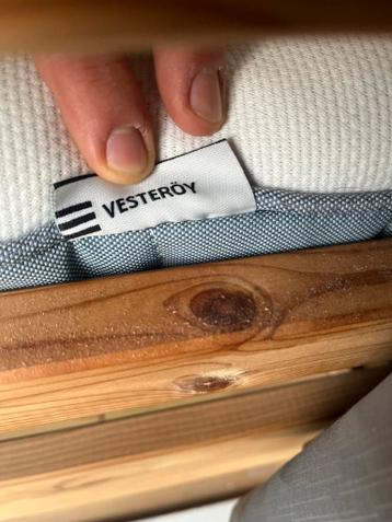 Vesteröy matras 160 x 200 IKEA met lattenbodem en bedframe - afbeelding 2