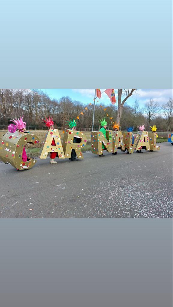 Loopgroep carnaval, Hobby en Vrije tijd, Feestartikelen, Gebruikt, Feestartikel, Carnaval, Ophalen