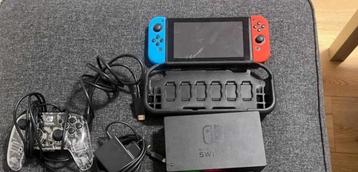 NINTENDO SWITCH V1 MET ACCESSOIRES TOP DEAL! beschikbaar voor biedingen