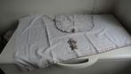 Lakentje en bijpassend sloopje wiegje of ledikantje vintage, Jongetje of Meisje, Ophalen of Verzenden, Zo goed als nieuw, Wit