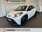 Toyota Aygo X 1.0 VVT-i MT Play | Achteruitrijcamera | Cruis, Stof, 920 kg, Met garantie (alle), 4 stoelen