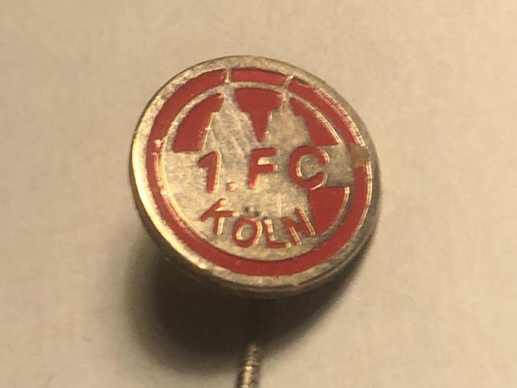 Metalen 1. FC KOLN VOETBALCLUB Speldje (Rood/Metaalkleur)., Verzamelen, Speldjes, Pins en Buttons, Zo goed als nieuw, Speldje of Pin