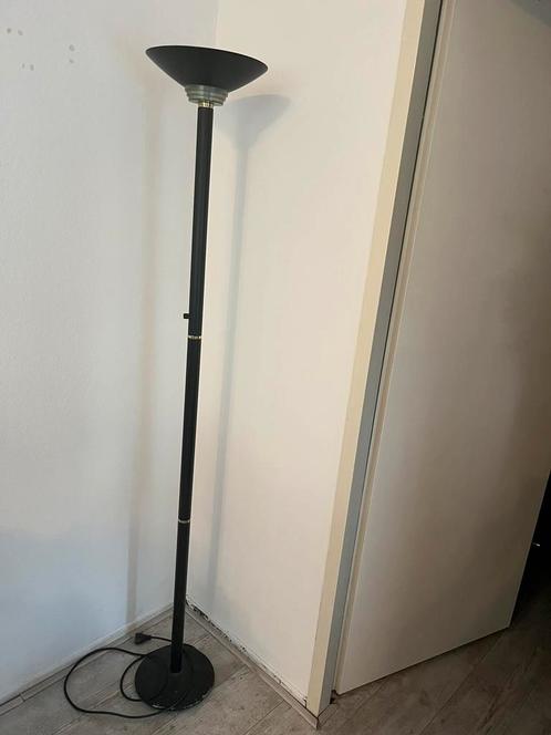 Zwarte staande vloerlamp met dimmer, Huis en Inrichting, Lampen | Vloerlampen, Zo goed als nieuw, 150 tot 200 cm, Ophalen