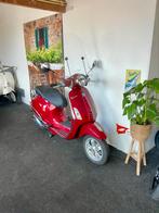 Vespa Primavera 50 4T Touring // 2017 // Rood // Brom 45 KM, Ophalen, Overige modellen, Maximaal 45 km/u, Zo goed als nieuw