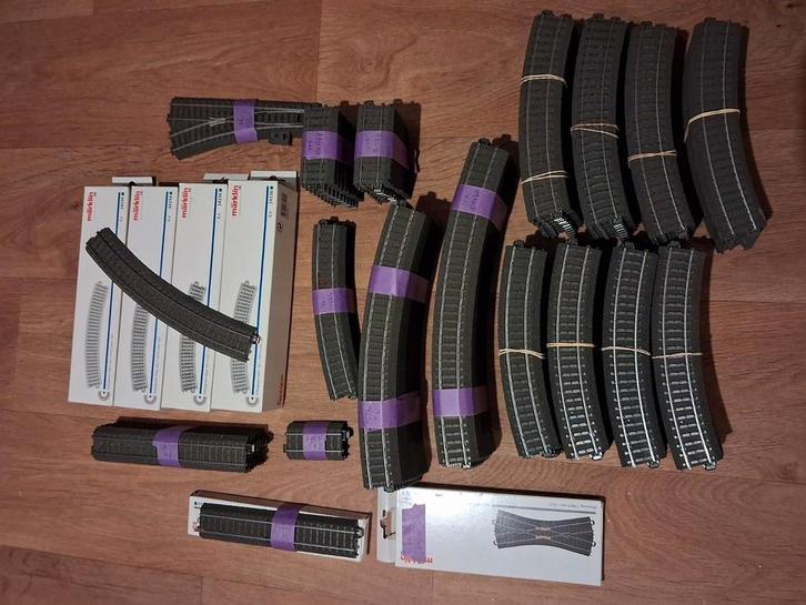 Partij van 159 marklin c rails, Hobby en Vrije tijd, Modeltreinen | H0, Zo goed als nieuw, Rails, Wisselstroom, Märklin, Ophalen of Verzenden