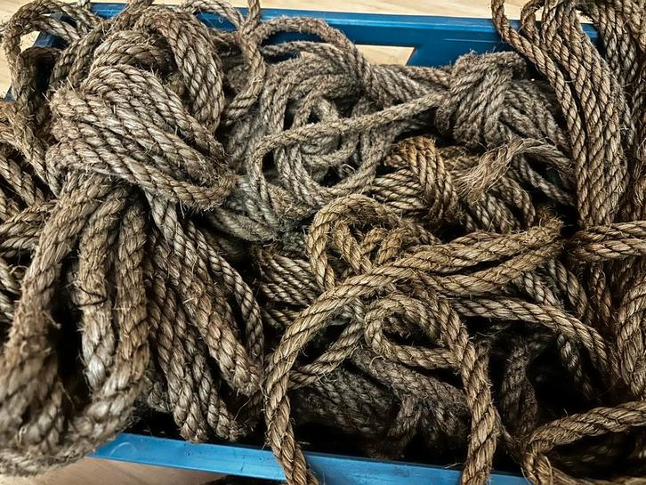 Kistje manilla touw. Ca. 8m per stuk, enkele langer. 12mm., Doe-het-zelf en Verbouw, Gereedschap | Handgereedschap, Gebruikt, Ophalen of Verzenden