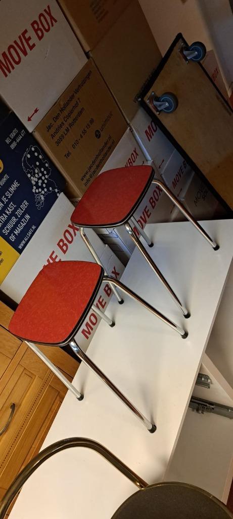 Set van 2 retro krukjes – rood blad, Huis en Inrichting, Krukjes, Zo goed als nieuw, IJzer, Ophalen of Verzenden