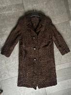 Vintage astrakan mantel, Kleding | Dames, Jassen | Winter, Ophalen of Verzenden, Zo goed als nieuw, Maat 38/40 (M), Bruin