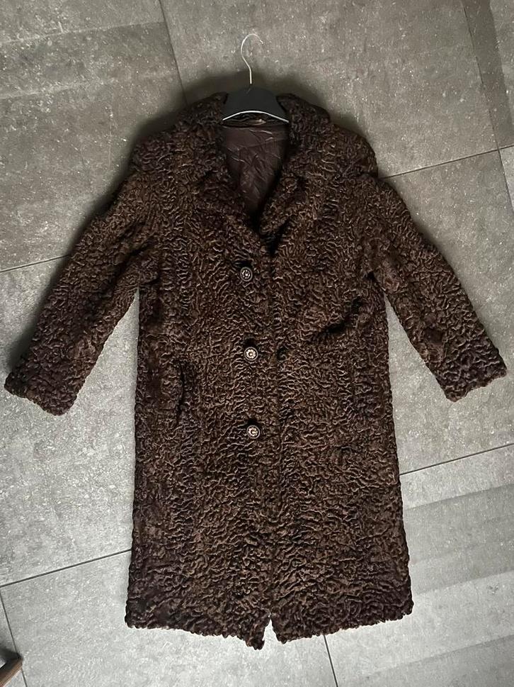 Vintage astrakan mantel, Kleding | Dames, Jassen | Winter, Zo goed als nieuw, Maat 38/40 (M), Bruin, Ophalen of Verzenden