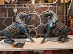 2 cloisonne paarden 40 cm hoog. €865, Ophalen
