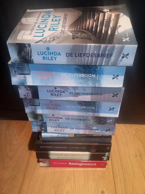 6 boeken Lucinda Riley, Esther Verhoef, Saskia Noort, Boeken, Romans, Zo goed als nieuw, Nederland, Ophalen of Verzenden