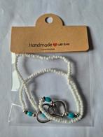 Handgemaakte armband met hartjes, Sieraden, Tassen en Uiterlijk, Kettingen, Kunststof, Verstelbaar, Wit, Nieuw