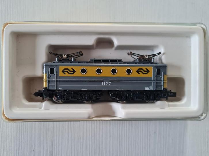Mooie Minitrix 1127 NS elektrische loc 2069, Hobby en Vrije tijd, Modeltreinen | N-Spoor, Zo goed als nieuw, Locomotief, Gelijkstroom