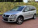 Volkswagen Touran 1.4 TSI 140PK Cross 7-Persoons Nieuwe Kett, Voorwielaandrijving, Stof, Gebruikt, 4 cilinders