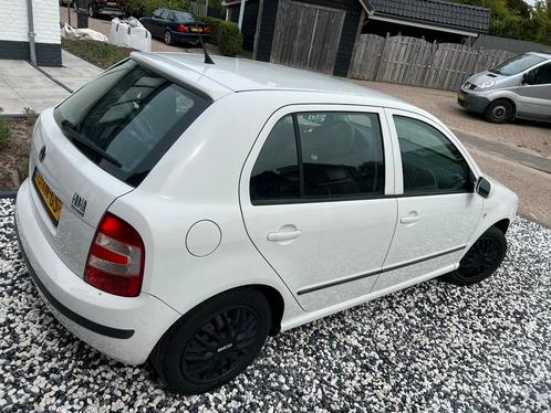 Skoda Fabia Ambiente 1.4 16V Airco|Cruise control|Bluetooth, Auto's, Skoda, Particulier, Fabia, ABS, Airbags, Airconditioning
