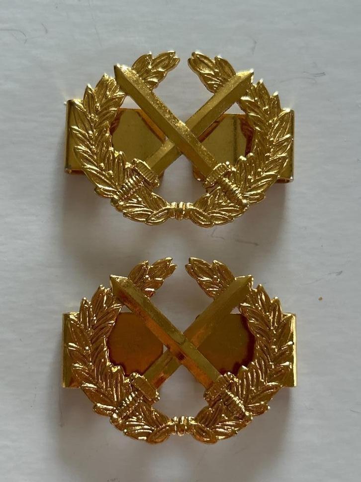 schouderinsignes van de voormalige Rijkspolitie te Water, Verzamelen, Militaria | Algemeen, Landmacht, Embleem of Badge, Nederland