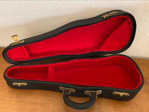 Miniatuur muziekkoffertje, Muziek en Instrumenten, Behuizingen en Koffers, Gebruikt, Ophalen of Verzenden