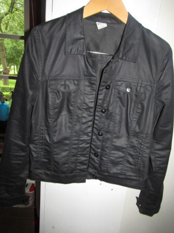 F1984 VERO MODA mt L jasje zwart coated wax, Kleding | Dames, Jasjes, Kostuums en Pakken, Zo goed als nieuw, Jasje, Maat 42/44 (L)