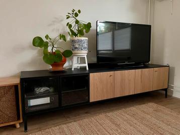 IKEA Boastad TV Meubel - Zo goed als nieuw! beschikbaar voor biedingen