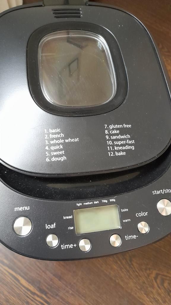 Tomado broodbakmachine, Witgoed en Apparatuur, Broodbakmachines, Zo goed als nieuw, Met timer, 800 tot 1200 gram deeg, Kijkvenster