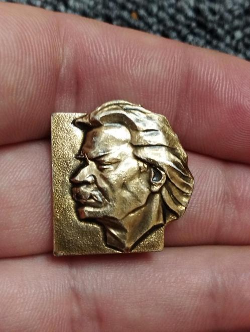USSR-icoonschrijver Maxim Gorki, Verzamelen, Speldjes, Pins en Buttons, Zo goed als nieuw, Ophalen of Verzenden