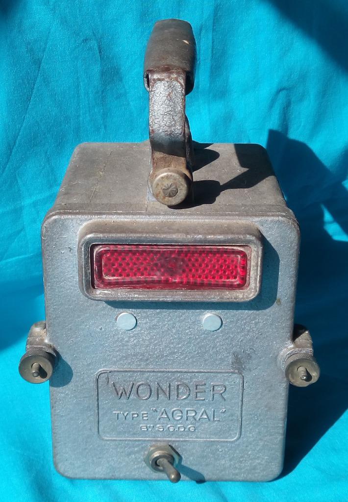 FRANSE SPOORWEGEN SEIN LAMP MET SCHAKELAAR WONDER AGRAL 40s, Verzamelen, Spoorwegen en Tramwegen, Gebruikt, Trein, Overige typen