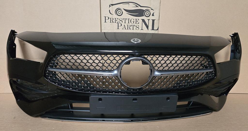 Voorbumper Mercedes Cla Klasse W118 Facelift AMG A1188856303, Gebruikt, -, Voor, Ophalen of Verzenden