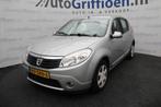 Dacia Sandero 1.4 Lauréate nette 5-deurs met trekhaak, Voorwielaandrijving, Stof, Gebruikt, 1011 kg