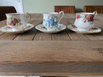 Engelse  Thee en Koffie Kopjes +Schotels Merk Royal Albert  beschikbaar voor biedingen