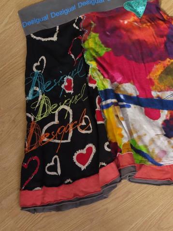 DESIGUAL Geweldige Kleurrijke Rood/Zwarte Rok S-M 36-38 beschikbaar voor biedingen