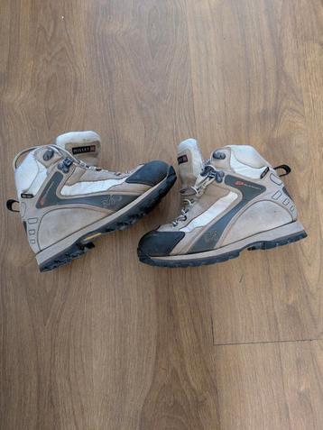 Millet bergschoenen maat 38 beschikbaar voor biedingen