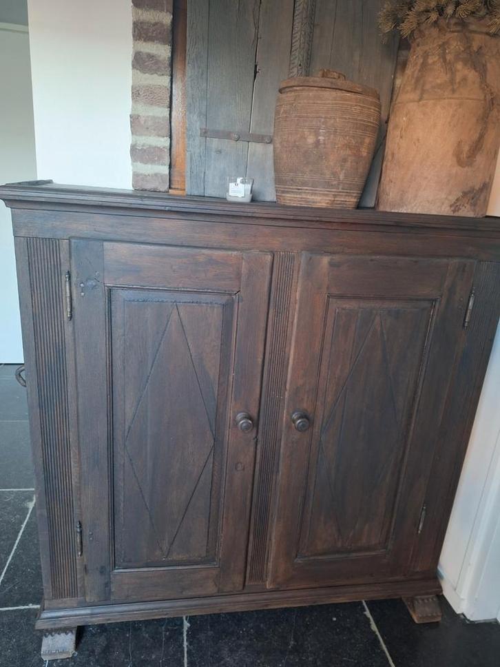 Prachtige antieke oude kast. Sober/landelijk/brocant/vintage, Antiek en Kunst, Antiek | Meubels | Kasten, Ophalen