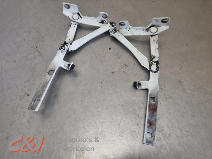 Motorkap Scharnier van een Fiat Ducato, Auto-onderdelen, Overige Auto-onderdelen, Fiat, Gebruikt, 3 maanden garantie, Ophalen of Verzenden