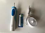 Oral B elektrische tandenborstel, Sieraden, Tassen en Uiterlijk, Uiterlijk | Mondverzorging, Tandenborstel, Gebruikt, Ophalen of Verzenden