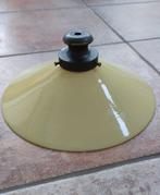 Melkglazen lampenkap - geel, Huis en Inrichting, Lampen | Lampenkappen, Crème, Gebruikt, Ophalen of Verzenden, Minder dan 25 cm