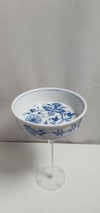 Meissen  ronde bakje gemerkt, Antiek en Kunst, Antiek | Servies los, Ophalen of Verzenden