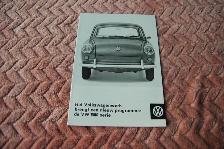 Het volkswagenwerk brengt VW 1500 serie folder, Boeken, Auto's | Folders en Tijdschriften, Gelezen, Volkswagen, Ophalen of Verzenden