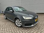 Audi A1 1.0 TFSI Ultra Sportback S-Tronic 2018 59500km, Auto's, Stof, A1, 49 €/maand, Grijs