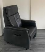 Hukla leren relax sta-op stoel – elektrisch verstelbaar, Huis en Inrichting, Fauteuils, Ophalen, Zo goed als nieuw, 75 tot 100 cm