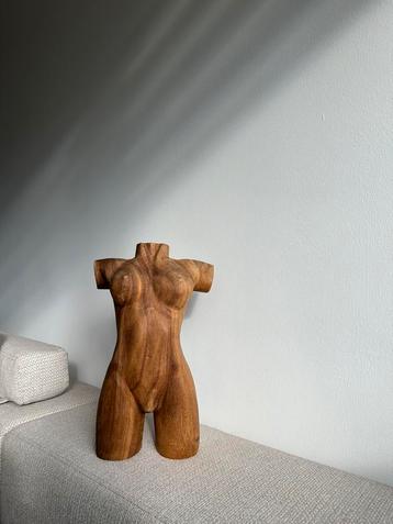 handgesneden sculptuur torso beeld teakhout hoogte 38 cm  beschikbaar voor biedingen