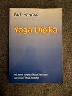 Yoga Dipika (Hatha Yoga) – B.K.S. Iyengar, Ophalen of Verzenden, Zo goed als nieuw, Meditatie of Yoga, Instructieboek
