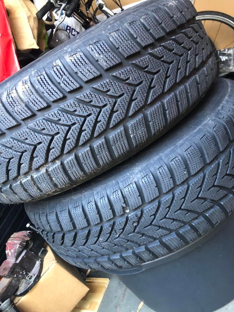 Winterbanden 195/65/15, Ophalen of Verzenden, Zo goed als nieuw