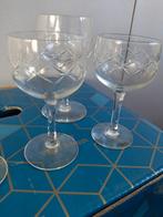 Kristallen glazen op voet., Huis en Inrichting, Keuken | Servies, Glas of Glazen, Ophalen of Verzenden, Overige stijlen, Glas