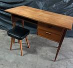 Oud vintage reyro antiek bureau buro hout met kruk, Huis en Inrichting, Bureaus, Ophalen of Verzenden, Zo goed als nieuw