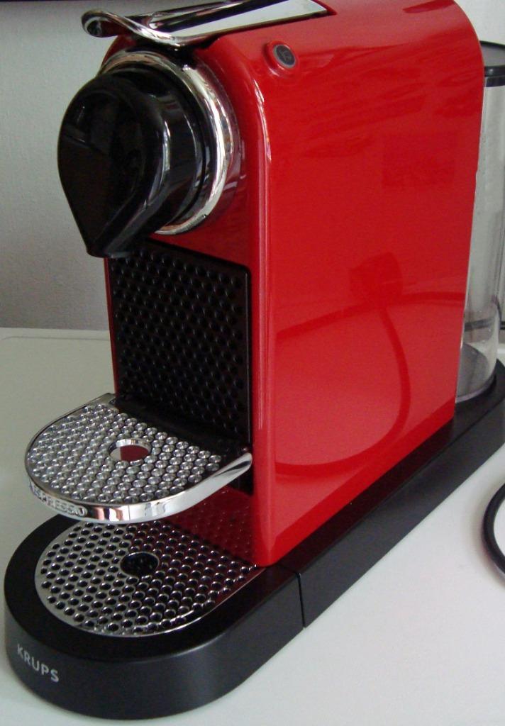 Nespresso Krups CitiZ XN 7405 'Fire Engine Red', Witgoed en Apparatuur, Koffiezetapparaten, Zo goed als nieuw, Koffiemachine, 2 tot 4 kopjes