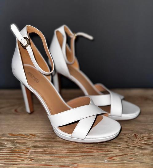 Michael Kors hakken, Kleding | Dames, Schoenen, Zo goed als nieuw, Schoenen met hoge hakken, Wit, Ophalen of Verzenden