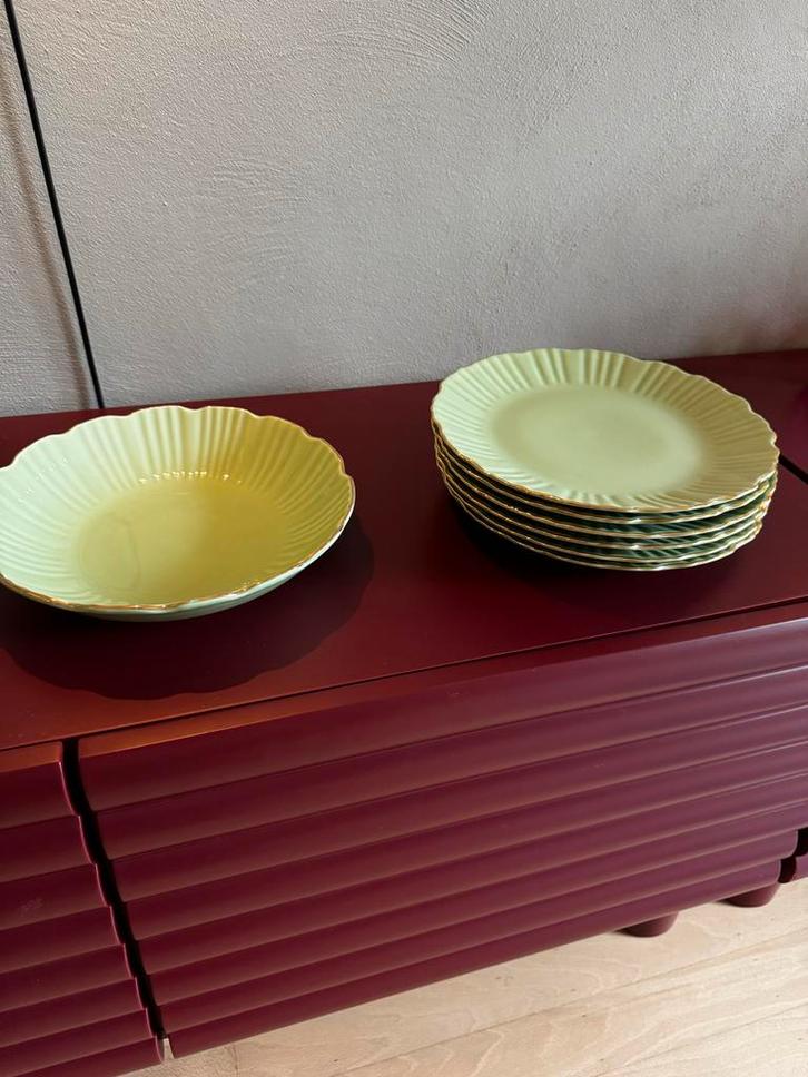 Kerst servies: 6 dinerborden,1 schaal en 6 kleine schaaltjes, Huis en Inrichting, Keuken | Servies, Zo goed als nieuw, Bord(en)