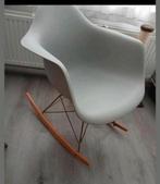 Grijze schommelstoel, Huis en Inrichting, Stoelen, Ophalen of Verzenden, Zo goed als nieuw, Grijs, Eén