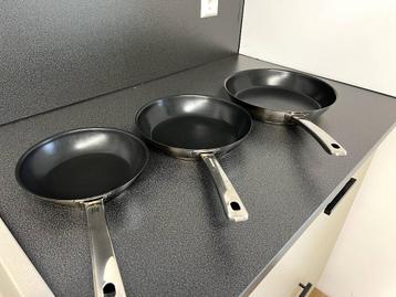 WMF koekenpannen set 21, 25 en 29 cm, alle warmtebronnen beschikbaar voor biedingen